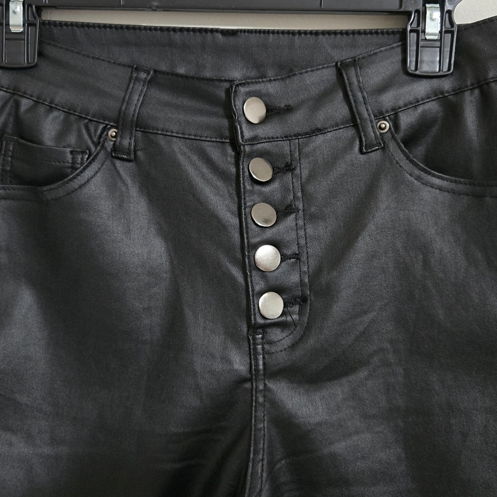 Sleek Black High Rise Women's Jeans